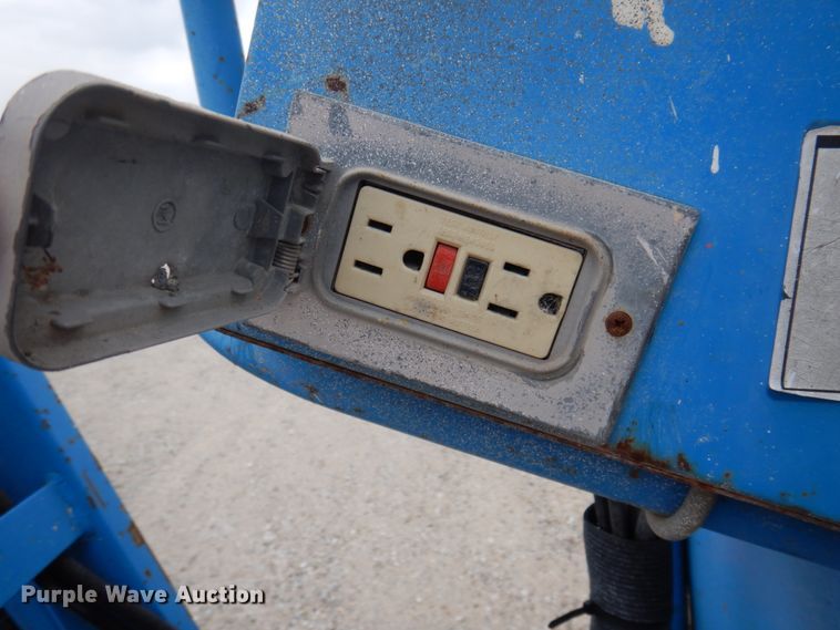 image for item DP5440 1999 Genie Z34/22  boom lift