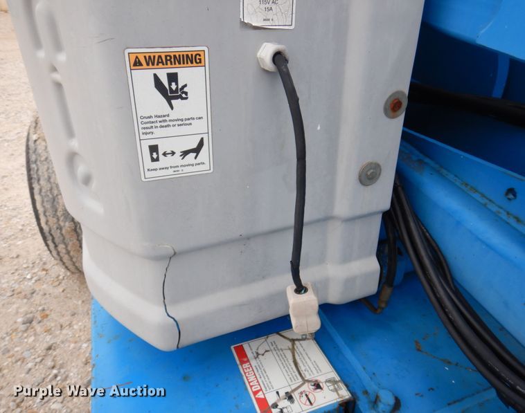 image for item DP5440 1999 Genie Z34/22  boom lift