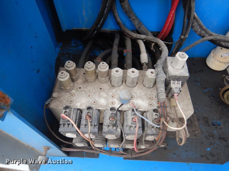 image for item DP5440 1999 Genie Z34/22  boom lift