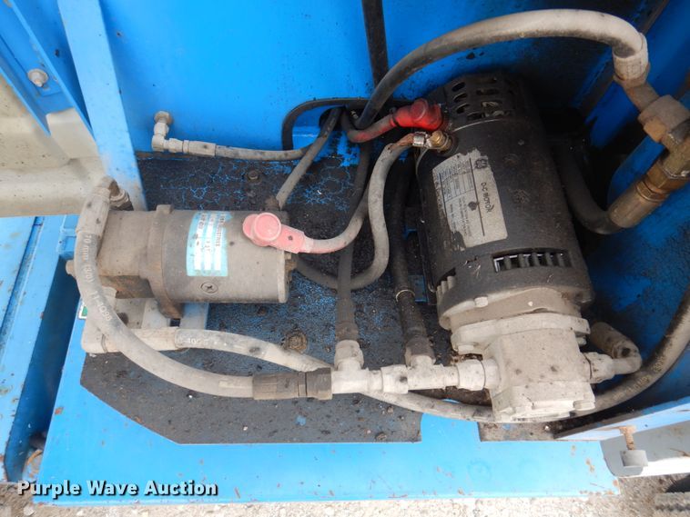 image for item DP5440 1999 Genie Z34/22  boom lift