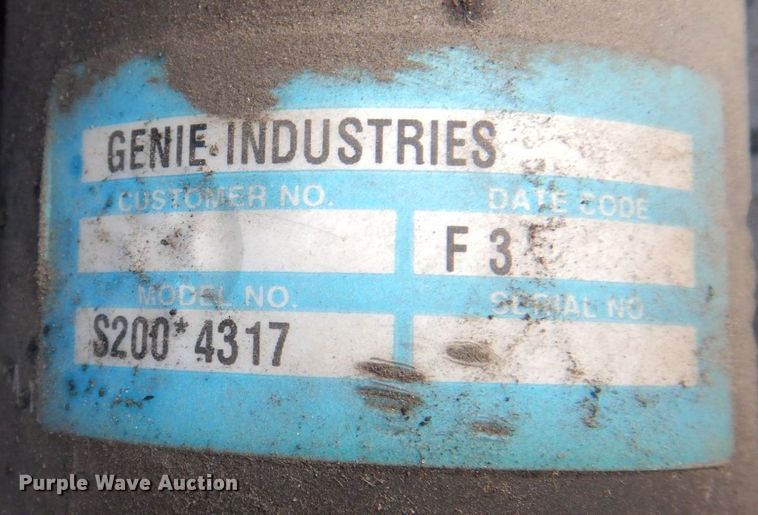 image for item DP5440 1999 Genie Z34/22  boom lift