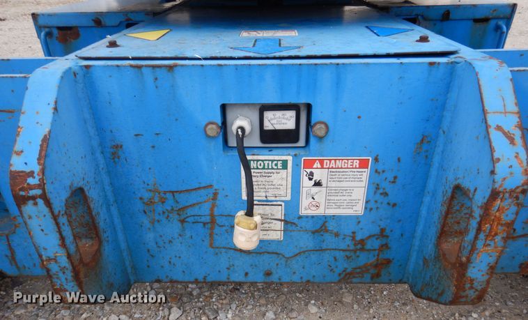 image for item DP5440 1999 Genie Z34/22  boom lift