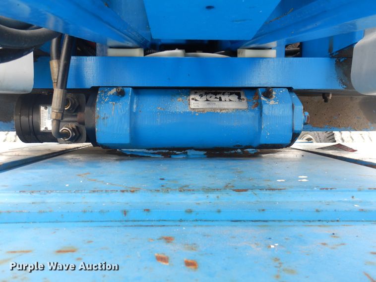 image for item DP5440 1999 Genie Z34/22  boom lift