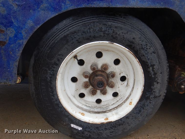 image for item DS8003 2015 B-B trailer  equipment trailer