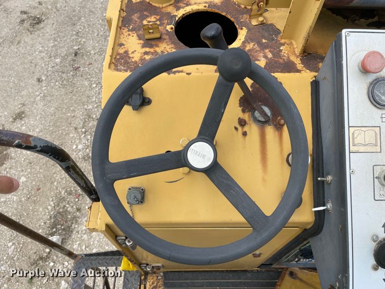 image for item FV9485 1999 Caterpillar PM-200  milling machine