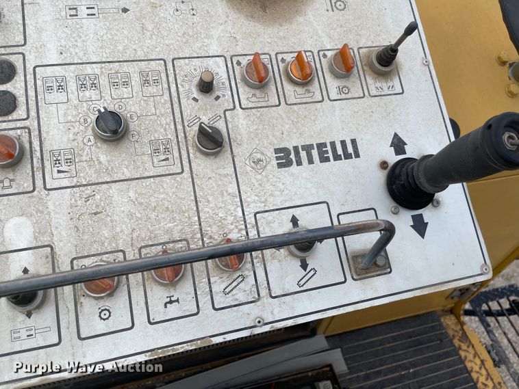 image for item FV9485 1999 Caterpillar PM-200  milling machine