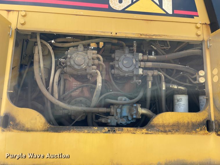 image for item FV9485 1999 Caterpillar PM-200  milling machine