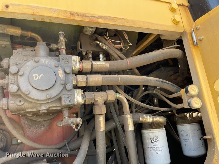 image for item FV9485 1999 Caterpillar PM-200  milling machine