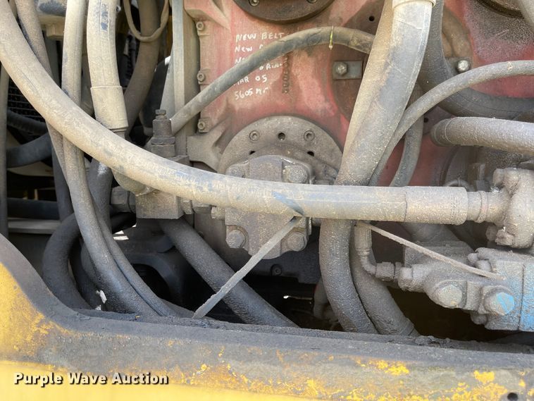 image for item FV9485 1999 Caterpillar PM-200  milling machine