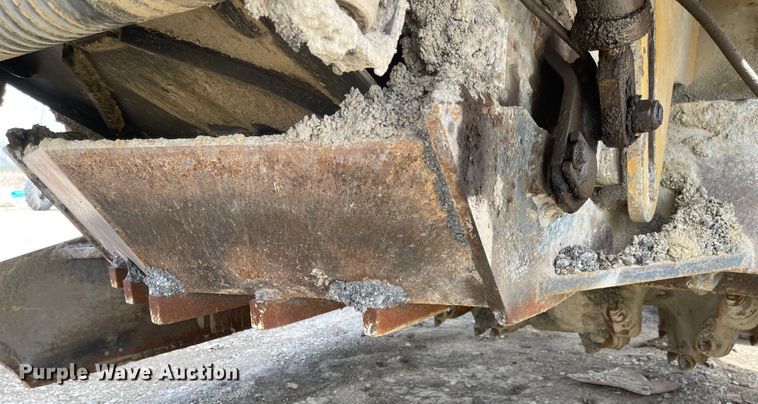 image for item FV9485 1999 Caterpillar PM-200  milling machine