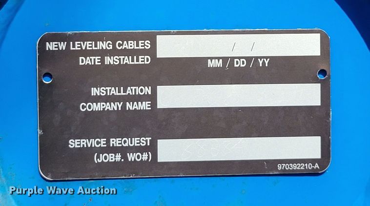 image for item HF9339 2005 International 7400  bucket truck