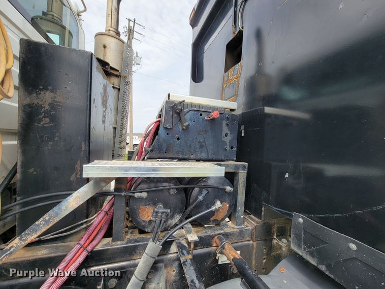 image for item HF9342 2012 International ProStar Plus  dump truck