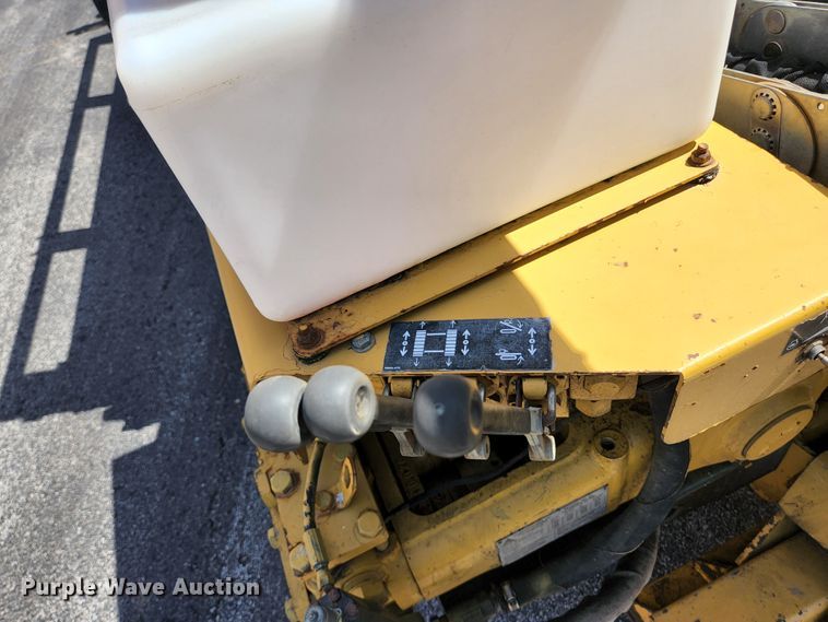 image for item HK9459 2000 Vermeer D24X40A  directional boring unit