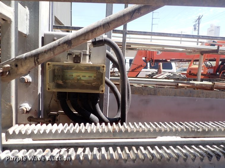 image for item HR9884 EZ Scaffold Quick-Lift  power scaffolding