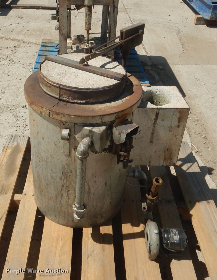 image for item HU9399 (2) forges