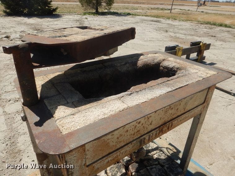 image for item HU9399 (2) forges