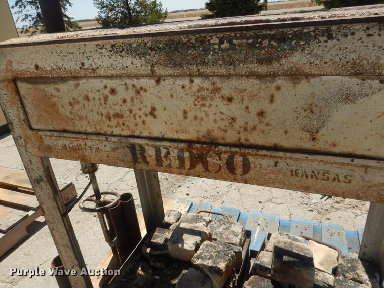 image for item HU9399 (2) forges