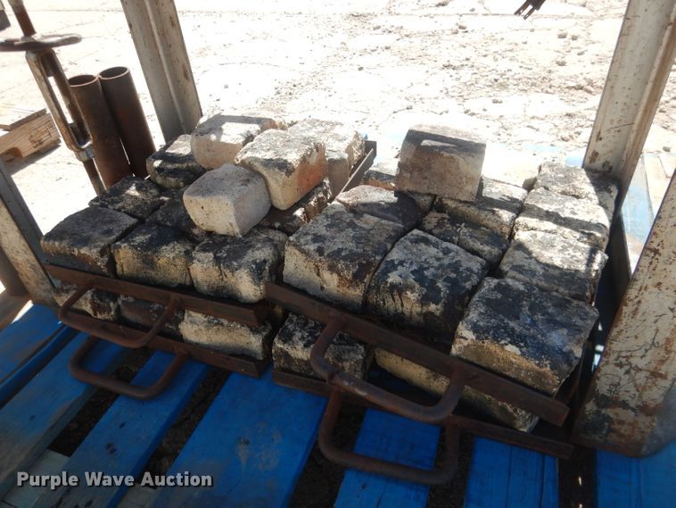 image for item HU9399 (2) forges