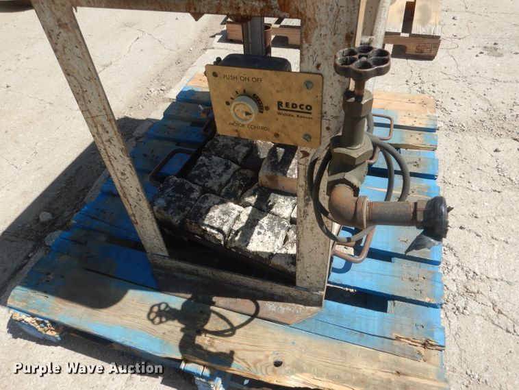 image for item HU9399 (2) forges