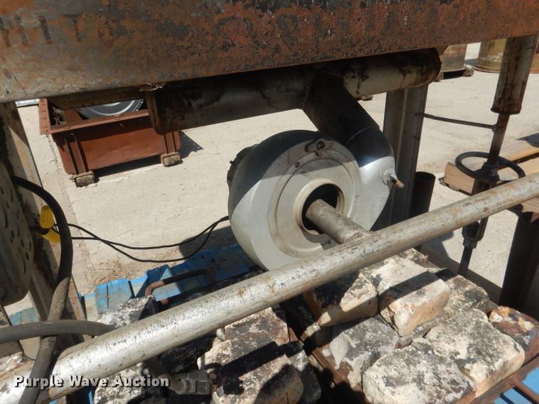 image for item HU9399 (2) forges