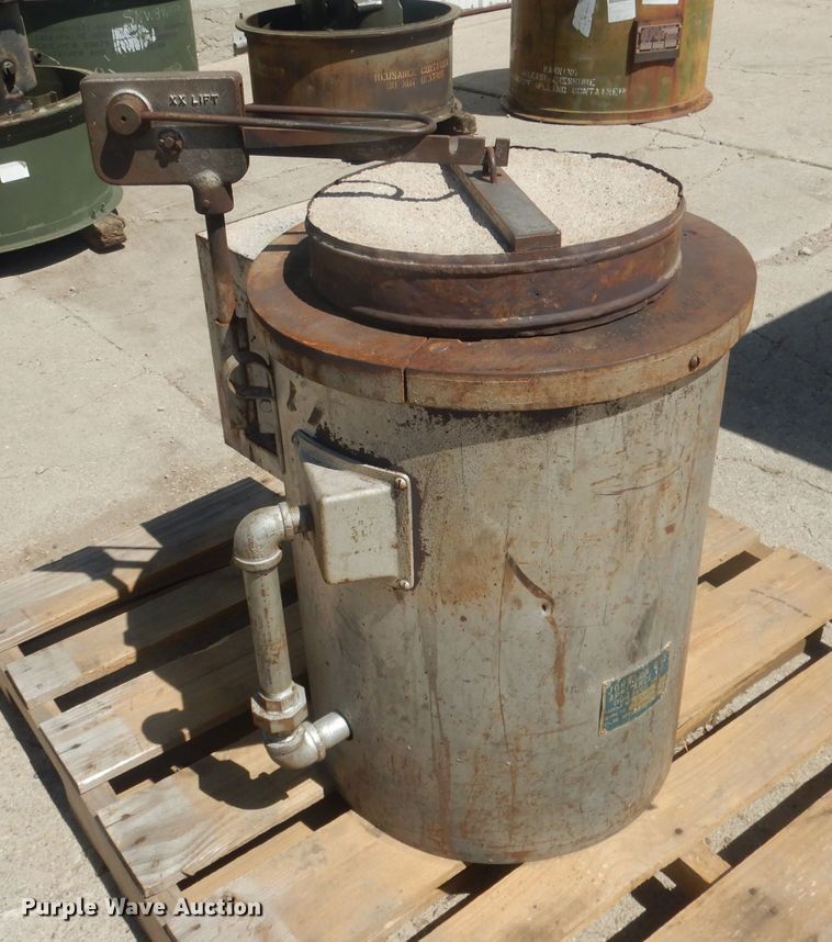 image for item HU9399 (2) forges