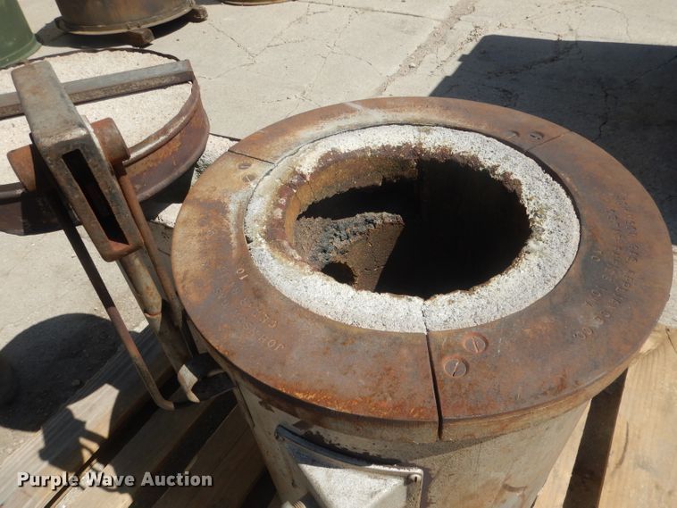 image for item HU9399 (2) forges