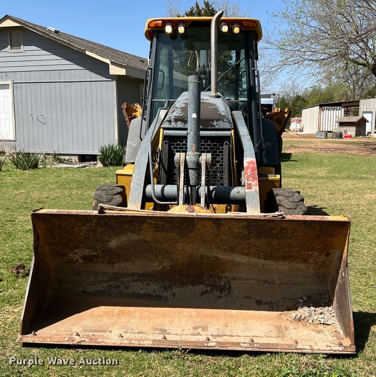 image for item IG9421 2010 John Deere 410J  backhoe