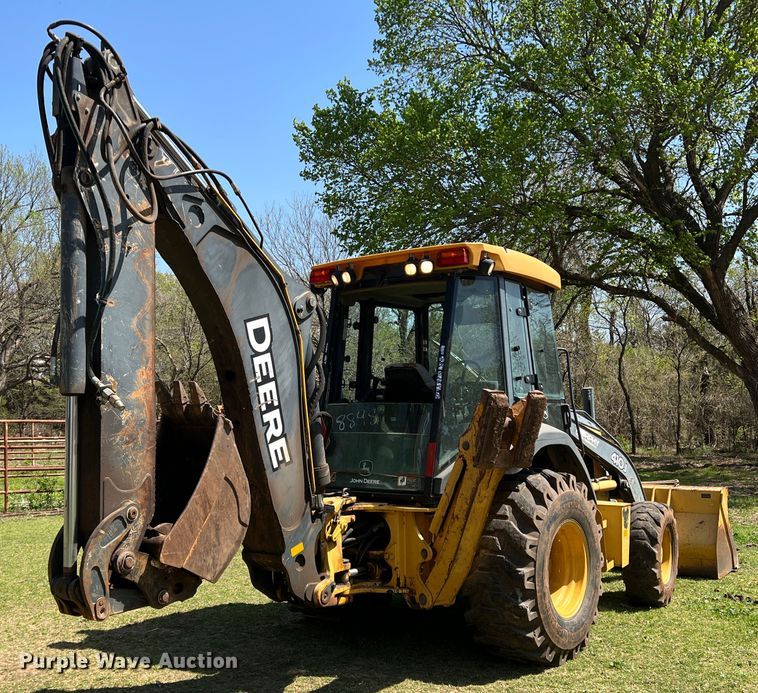 image for item IG9421 2010 John Deere 410J  backhoe