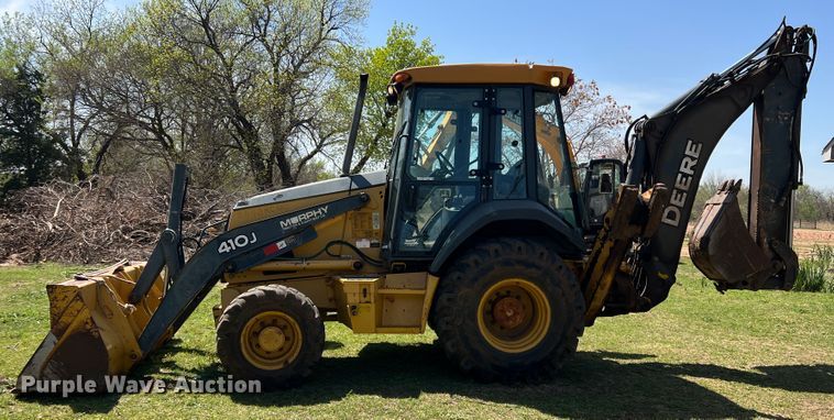 image for item IG9421 2010 John Deere 410J  backhoe