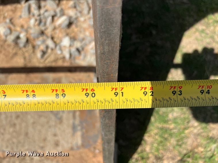 image for item IG9421 2010 John Deere 410J  backhoe