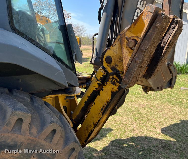 image for item IG9421 2010 John Deere 410J  backhoe