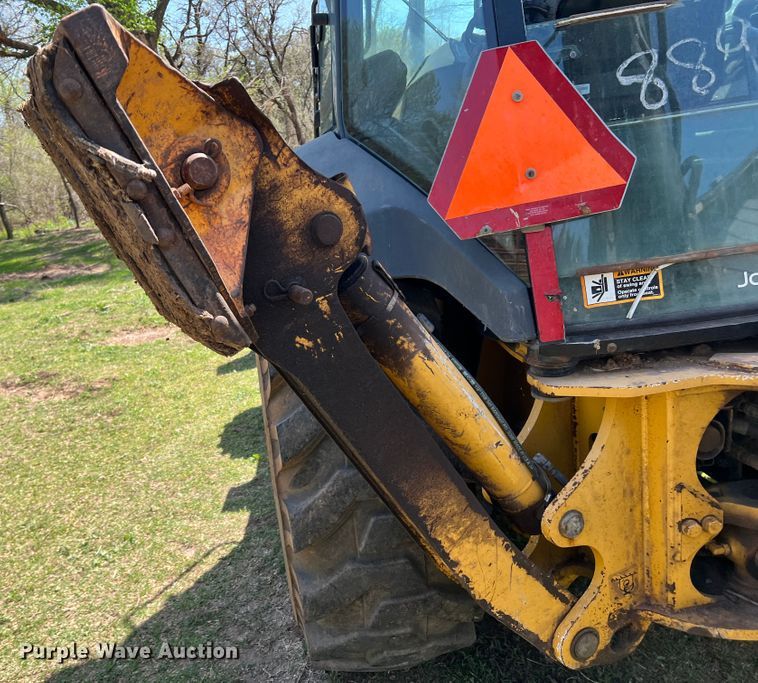 image for item IG9421 2010 John Deere 410J  backhoe