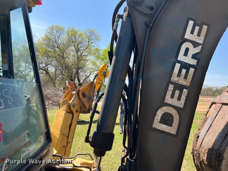 image for item IG9421 2010 John Deere 410J  backhoe