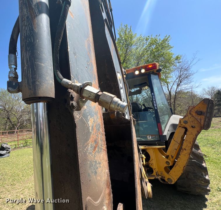 image for item IG9421 2010 John Deere 410J  backhoe