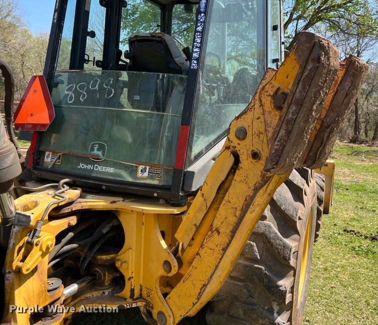 image for item IG9421 2010 John Deere 410J  backhoe