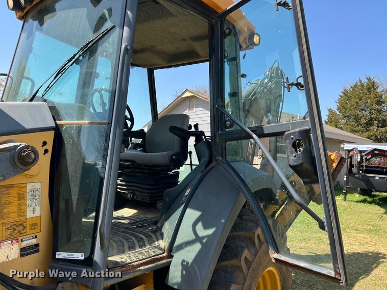 image for item IG9421 2010 John Deere 410J  backhoe