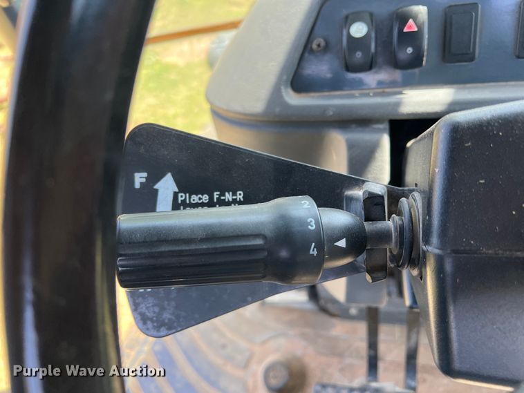 image for item IG9421 2010 John Deere 410J  backhoe