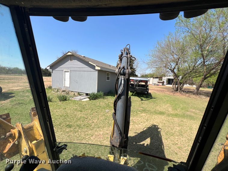 image for item IG9421 2010 John Deere 410J  backhoe