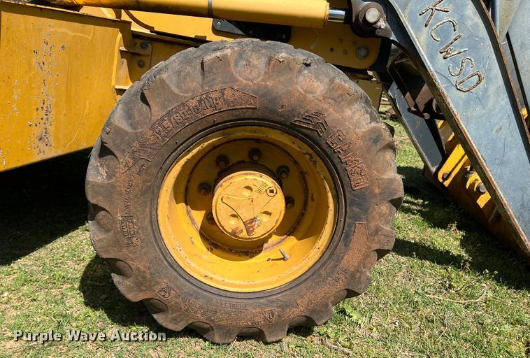 image for item IG9421 2010 John Deere 410J  backhoe