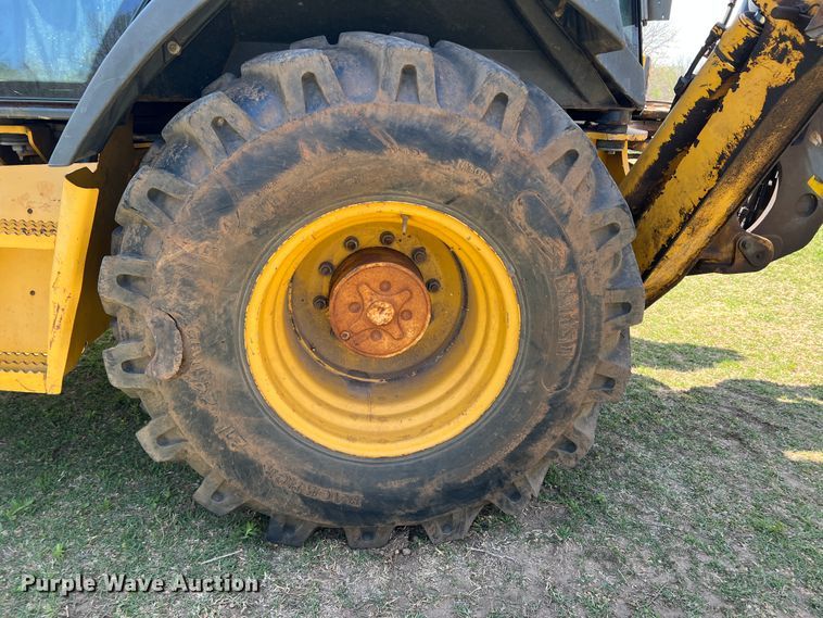 image for item IG9421 2010 John Deere 410J  backhoe