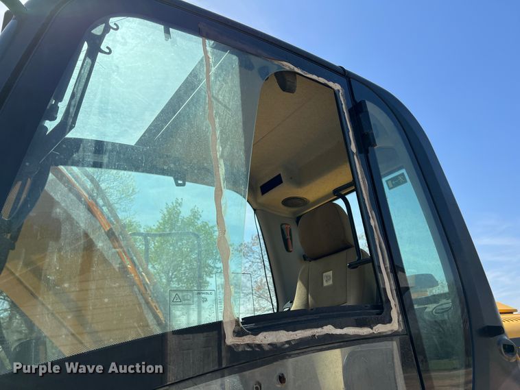 image for item IG9422 JCB JS145LC  excavator