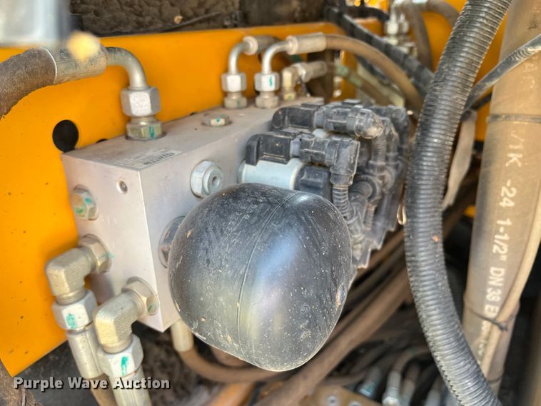 image for item IG9422 JCB JS145LC  excavator