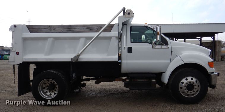 image for item IM9945 2008 Ford F750  dump truck