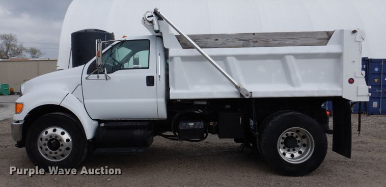 image for item IM9945 2008 Ford F750  dump truck