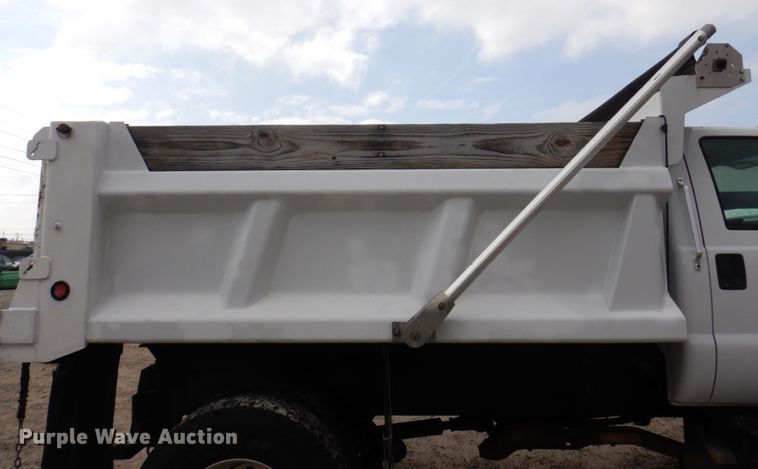 image for item IM9945 2008 Ford F750  dump truck
