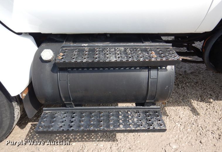 image for item IM9945 2008 Ford F750  dump truck