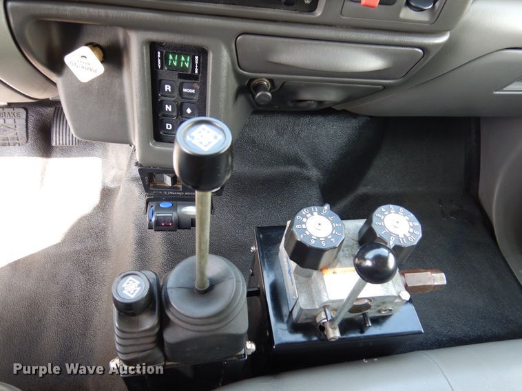 image for item IM9945 2008 Ford F750  dump truck