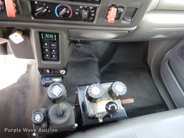 image for item IM9945 2008 Ford F750  dump truck