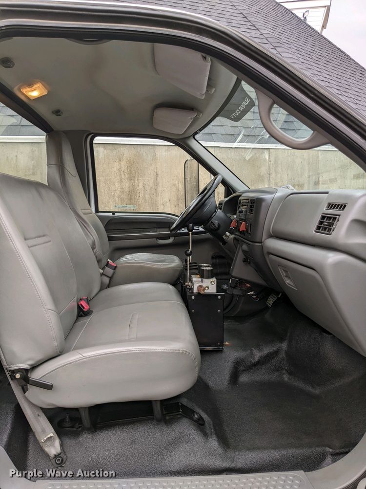 image for item IM9945 2008 Ford F750  dump truck