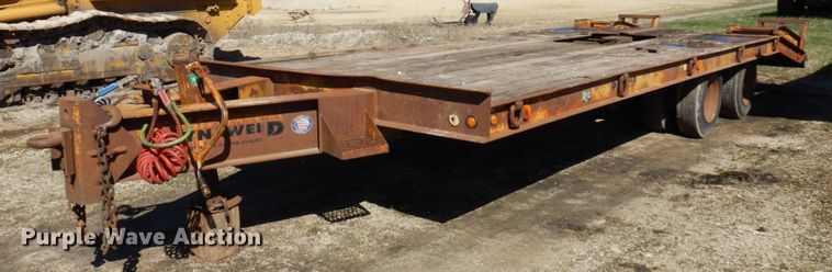 image for item IM9946 2000 Dyna Weld  equipment trailer